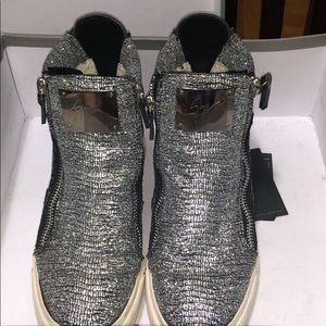 HiTop Giuseppe Zanotti Zip Ups !